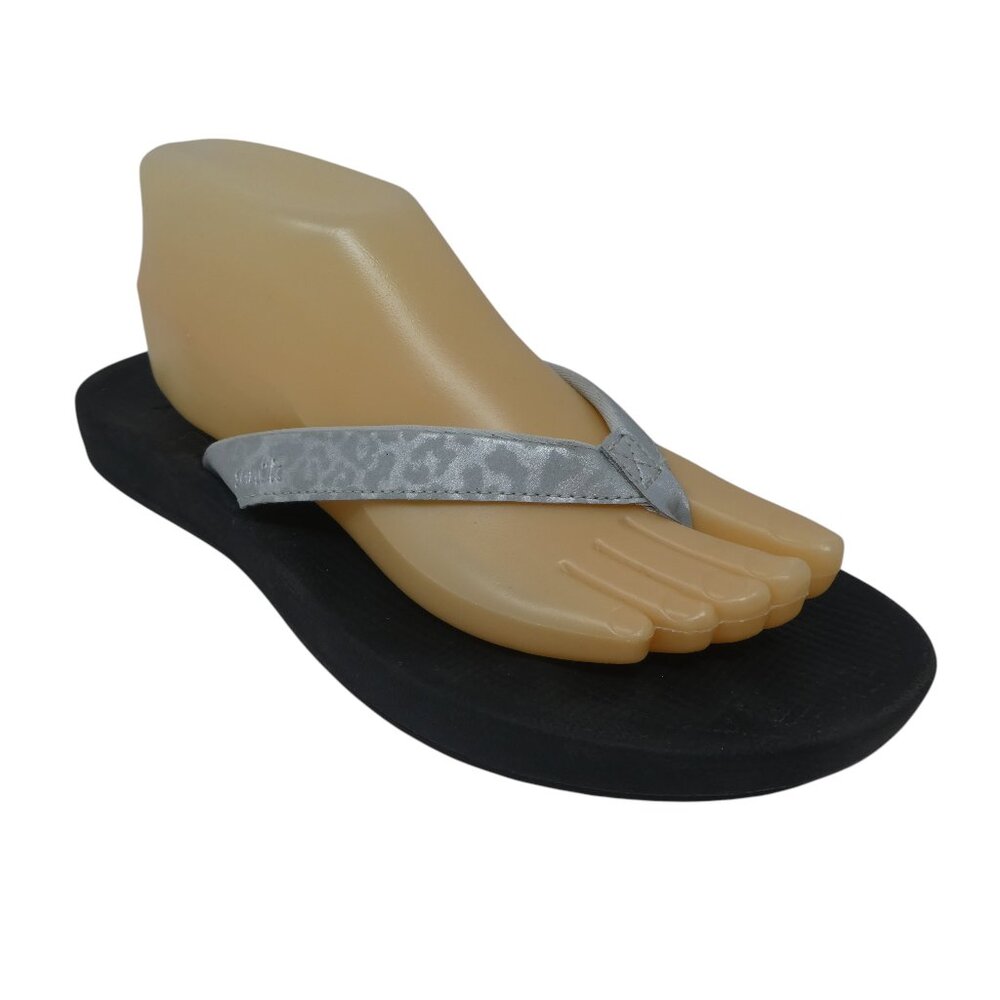 Sanuk Silver Animal Print Lightweight Flip Flops‎ Thong Sandals